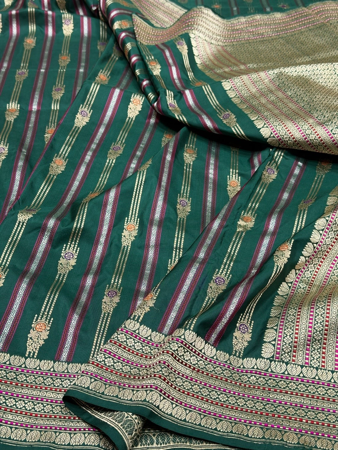 Bottle Green Handwoven Pure Banarasi Silk Saree