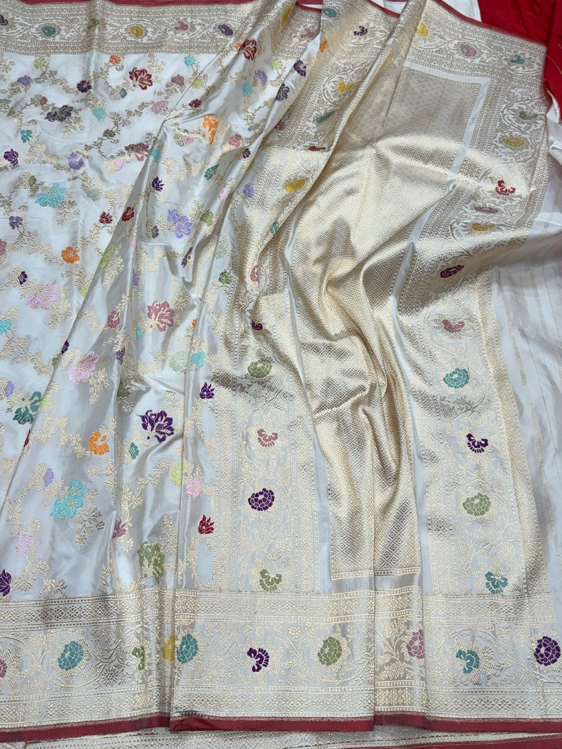 White Handwoven Pure Banarasi Silk Saree
