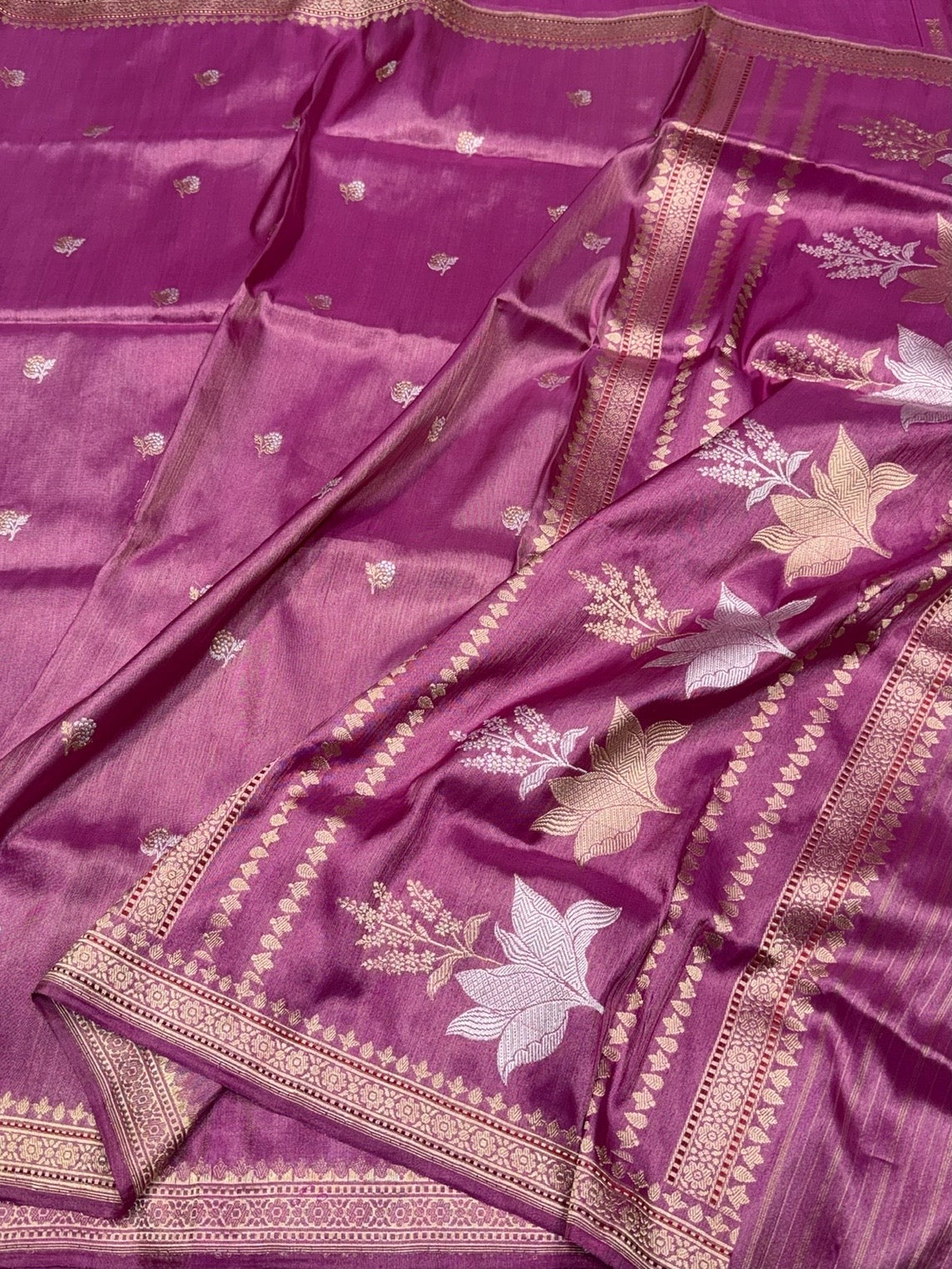 Magenta Pink Handwoven Pure Banarasi Ektara Tissue Saree