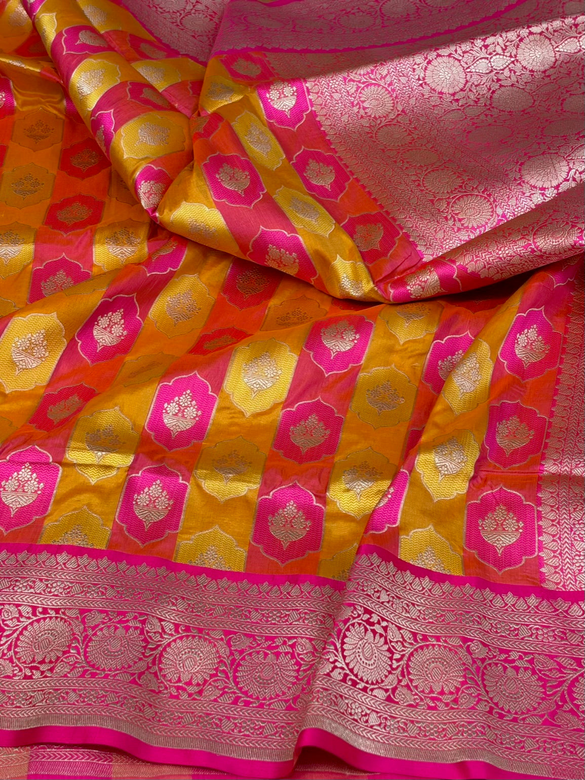 Rani Pink Pure Banarasi Rangkaat Saree