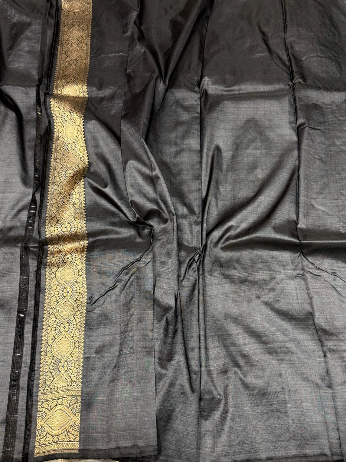 Black Handwoven Pure Banarasi Satin Tanchoi Silk Saree