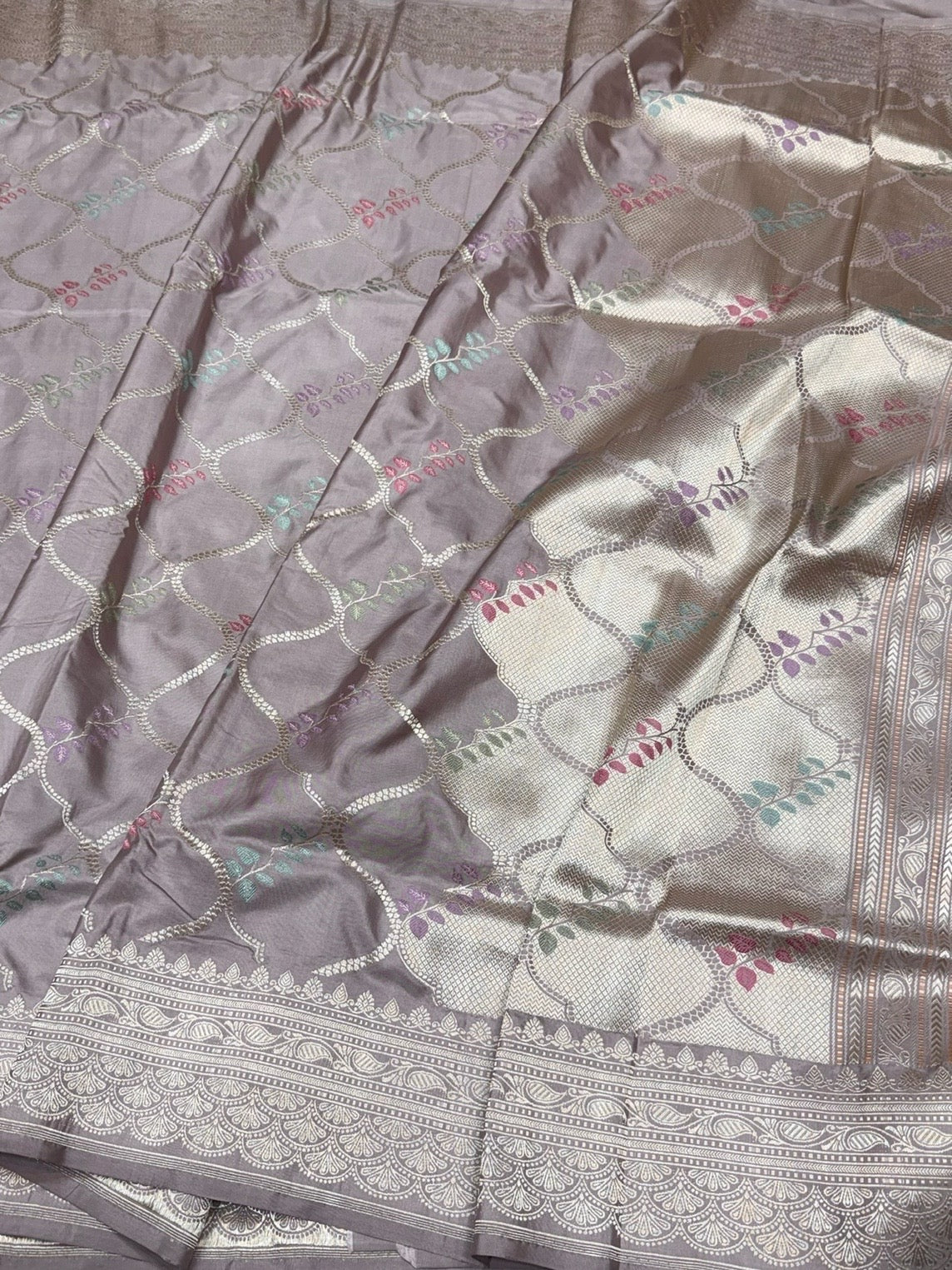 Mauve Handwoven Pure Banarasi Silk Saree