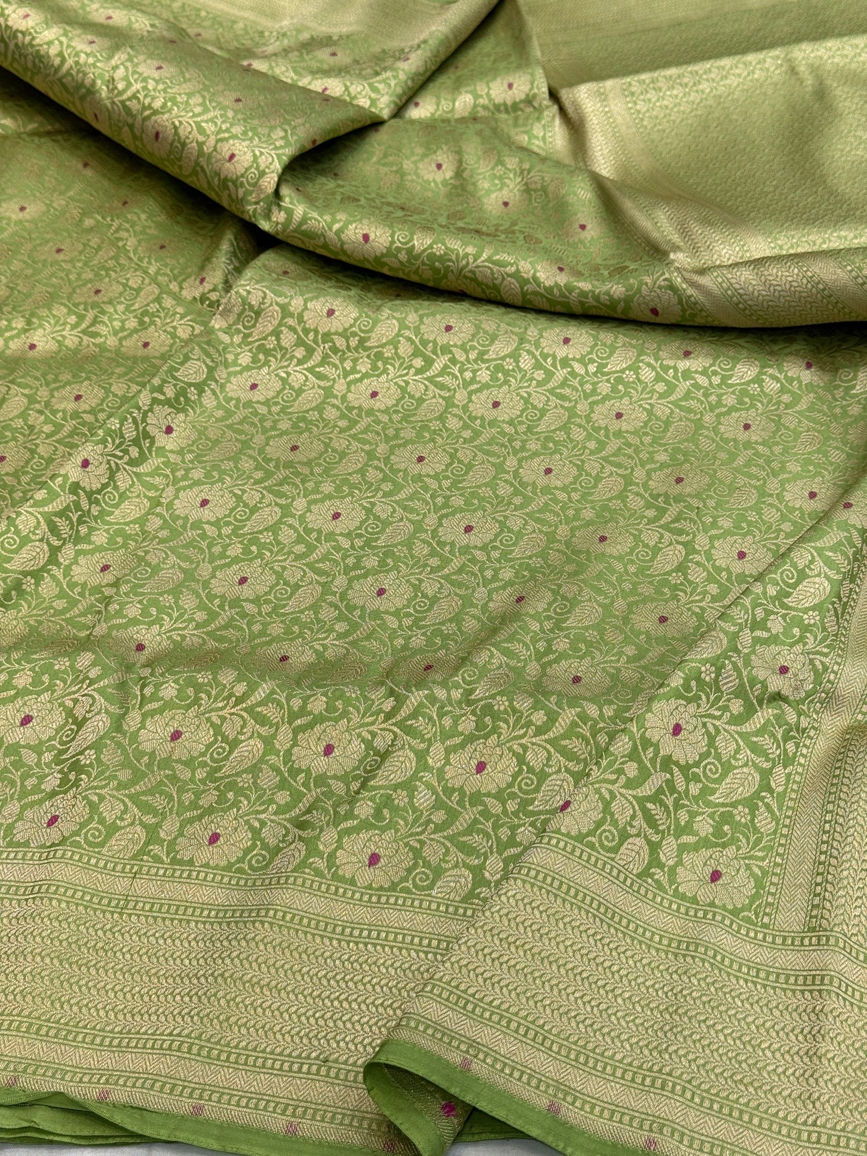 Banarasi Minakari Pure Katan Silk Brocade Saree – Rich Traditional Brocade Weave