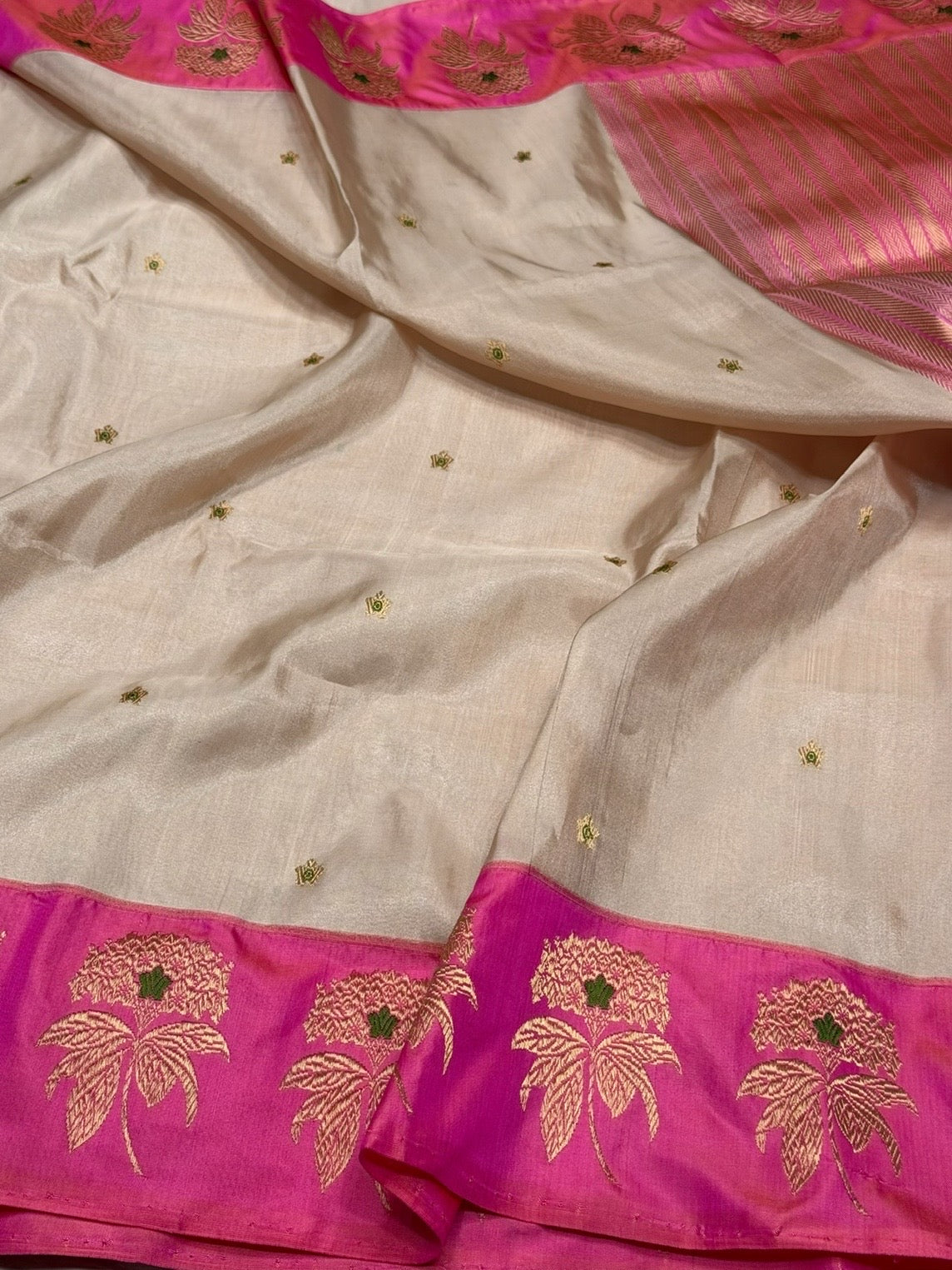 Rani Pink Handwoven Pure Banarasi Tissue Saree