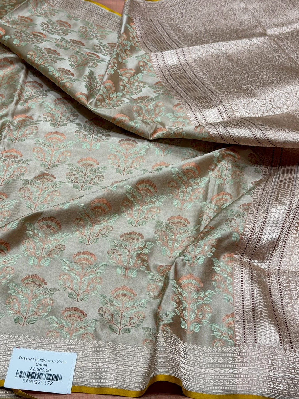Tussar Handwoven Pure Banarasi Satin Tanchoi Silk Saree