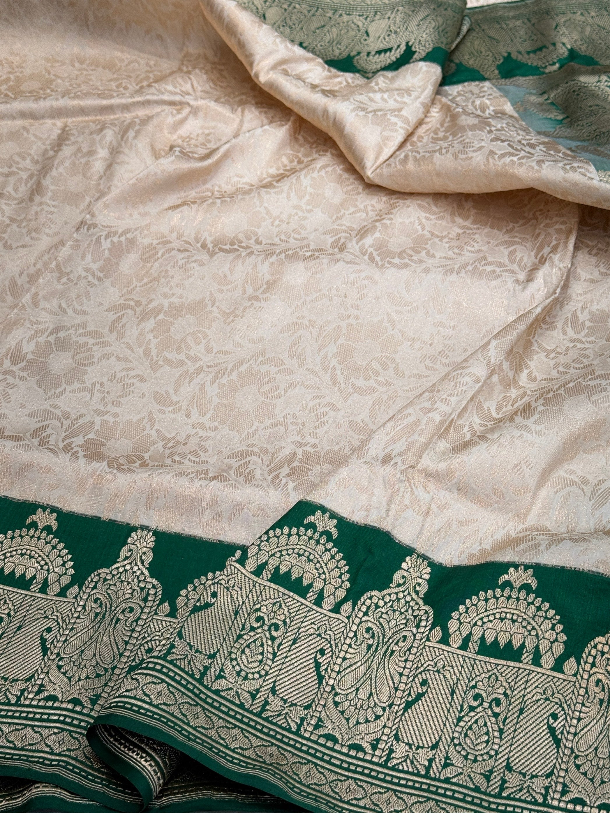 Ivory Handwoven Pure Banarasi Brocade Silk Saree