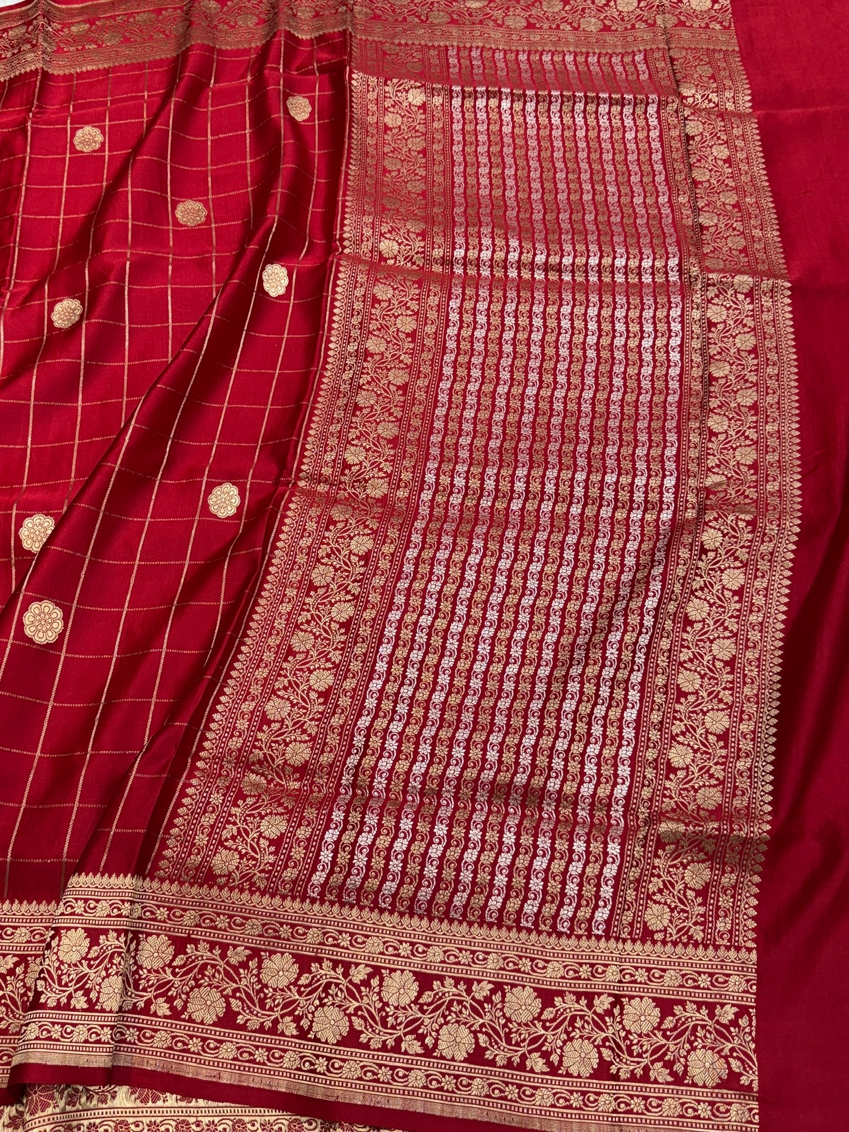 Red Handwoven Pure Mashru Banarasi Satin Silk Saree