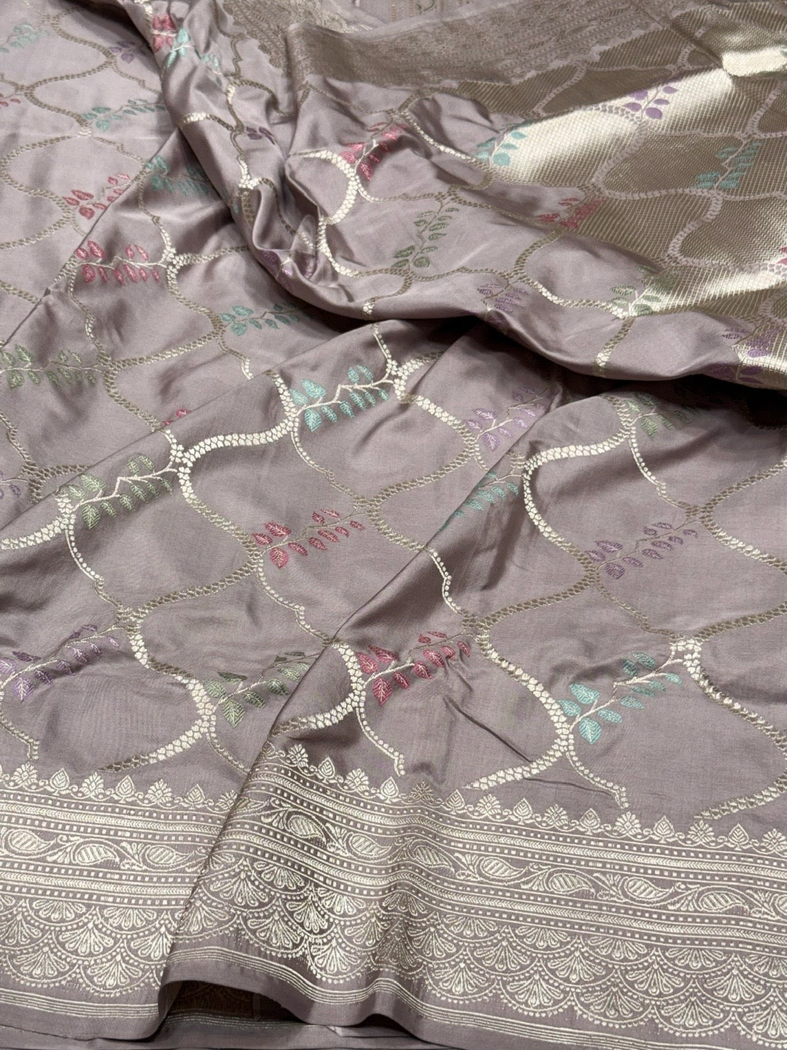 Mauve Handwoven Pure Banarasi Silk Saree