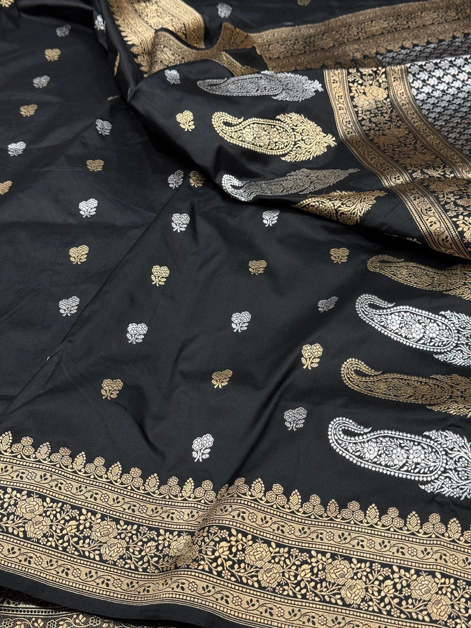 Handwoven Vintage Pure Silk Saree