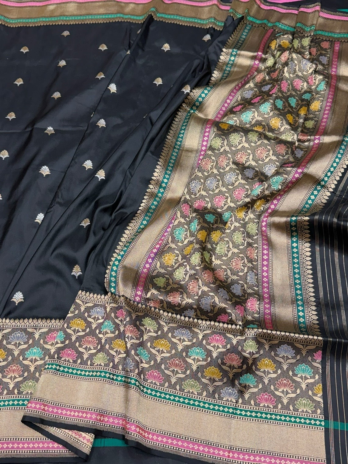 Black Handwoven Pure Banarasi Silk Saree