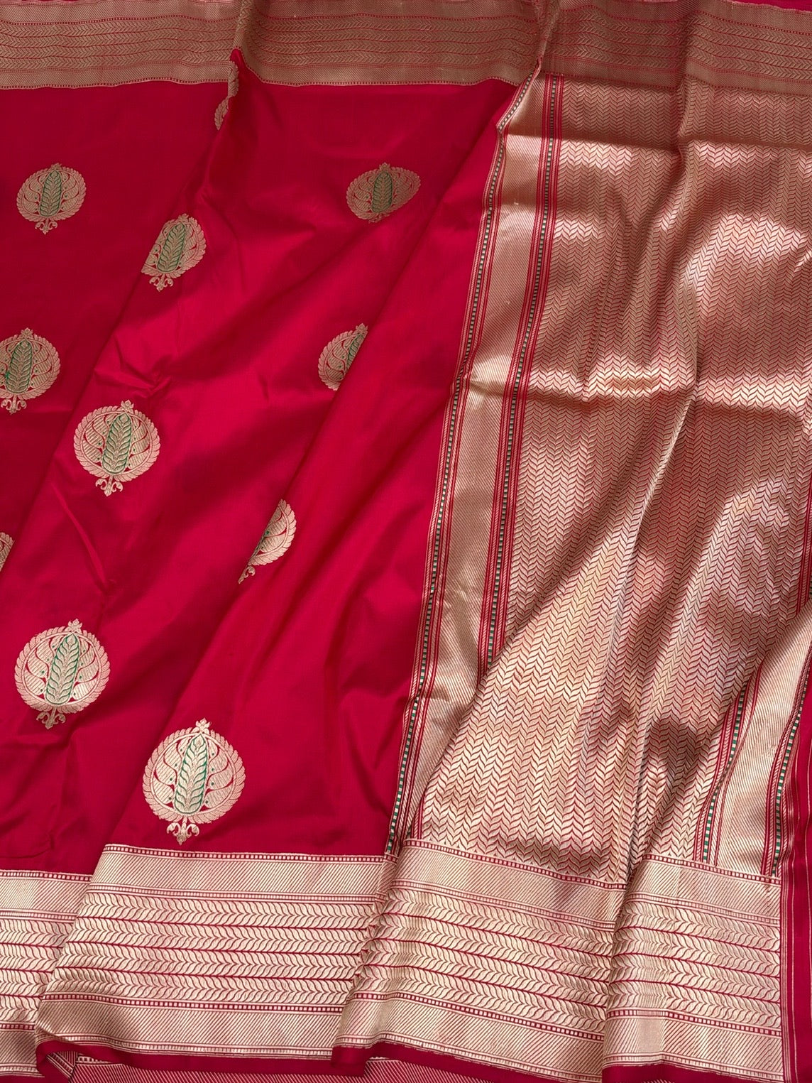 Red Handwoven Banarasi Pure Katan Silk Saree