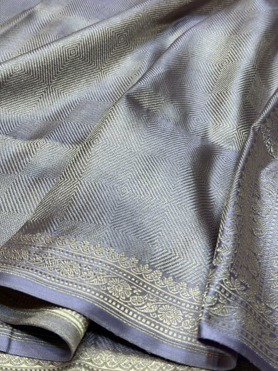 Lavender Handwoven Pure Banarasi Satin Silk Brocade Saree – Luxury Brocade Work