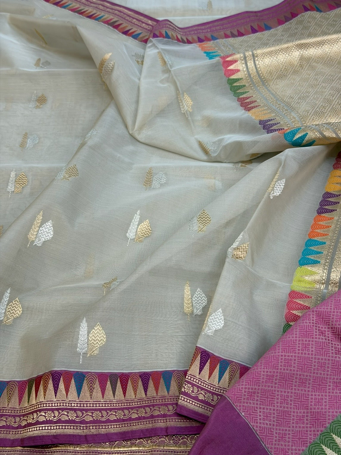Ash Grey Handwoven Pure Banarasi Organza Silk Saree