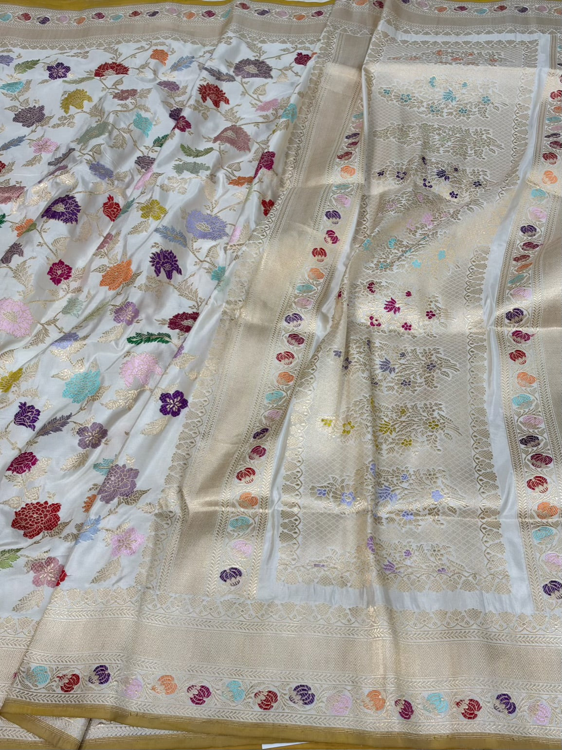 White Handwoven Pure Banarasi Katan Silk Saree