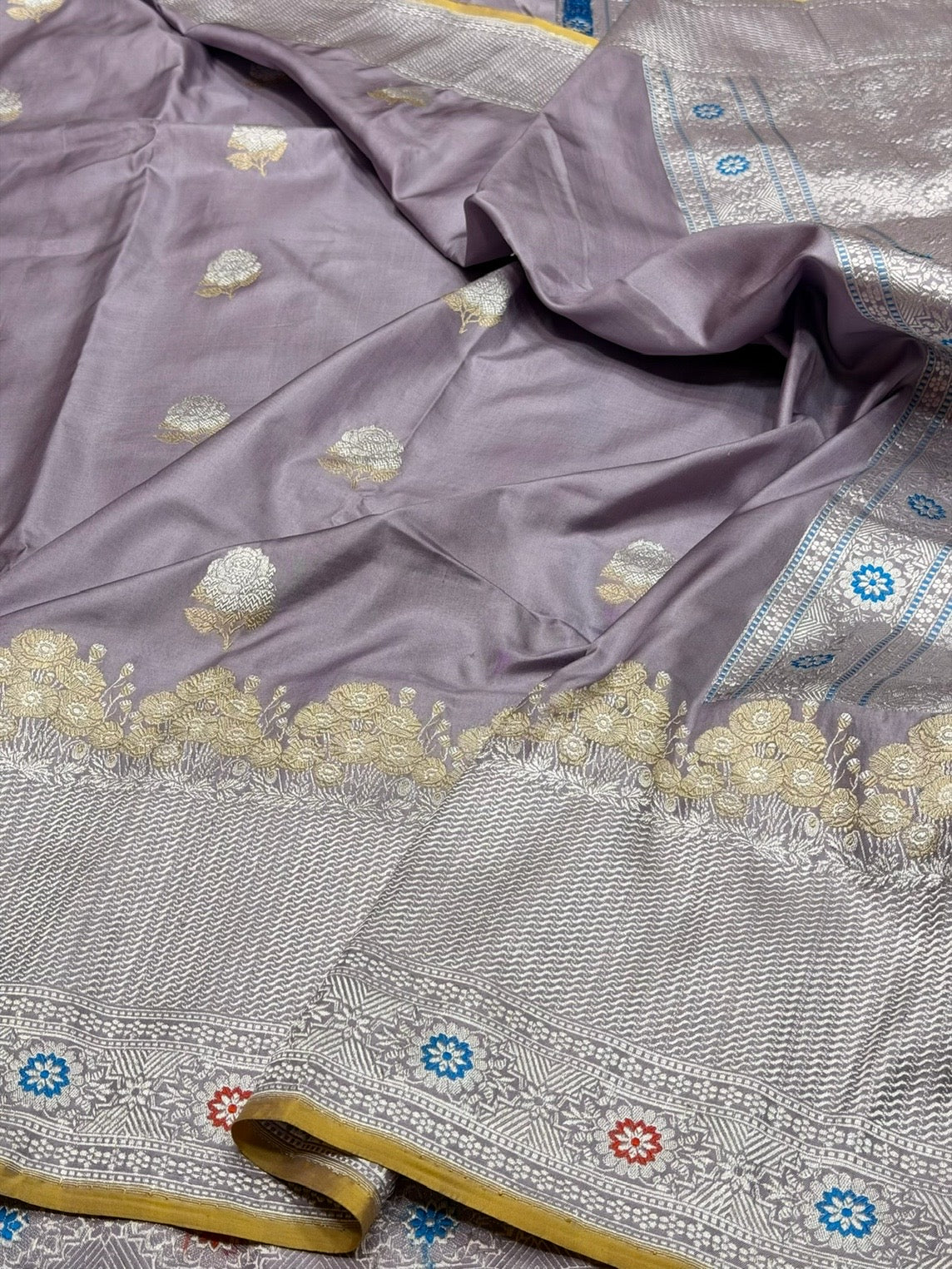 Dusty Lavender Handwoven Pure Banarasi Ektara Silk Saree