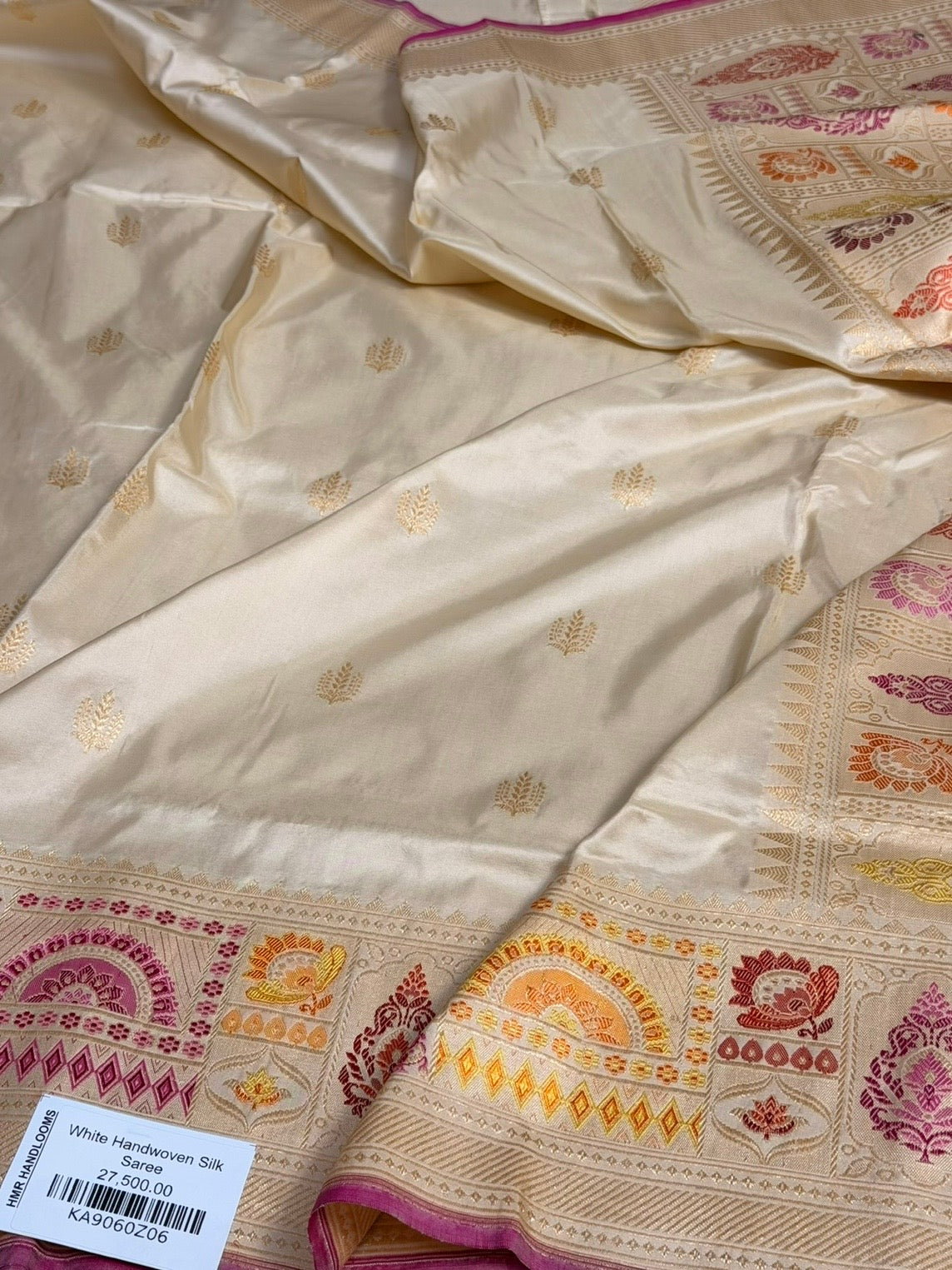 Ivory Handwoven Pure Banarasi Silk Saree – Kadwa Weave | Authentic Banaras Handloom