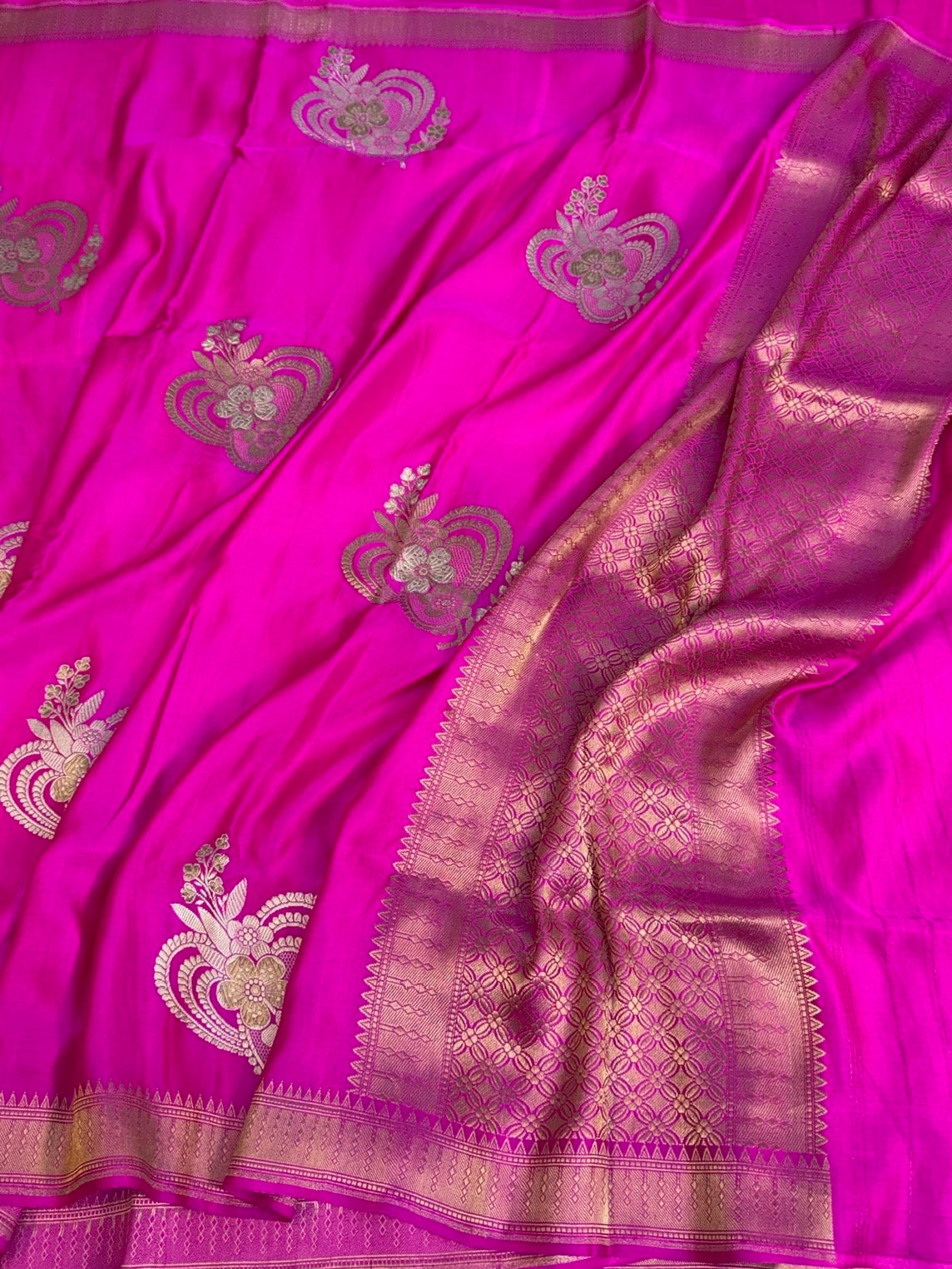 Fluorescent Pink Handwoven Pure Mashru Banarasi Satin Silk Saree