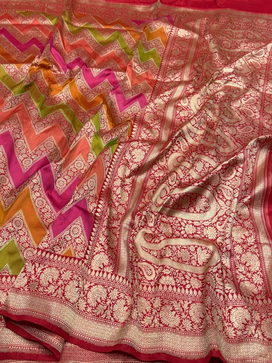 Rani Pink Handwoven Pure Banarasi Rangkaat Silk Saree