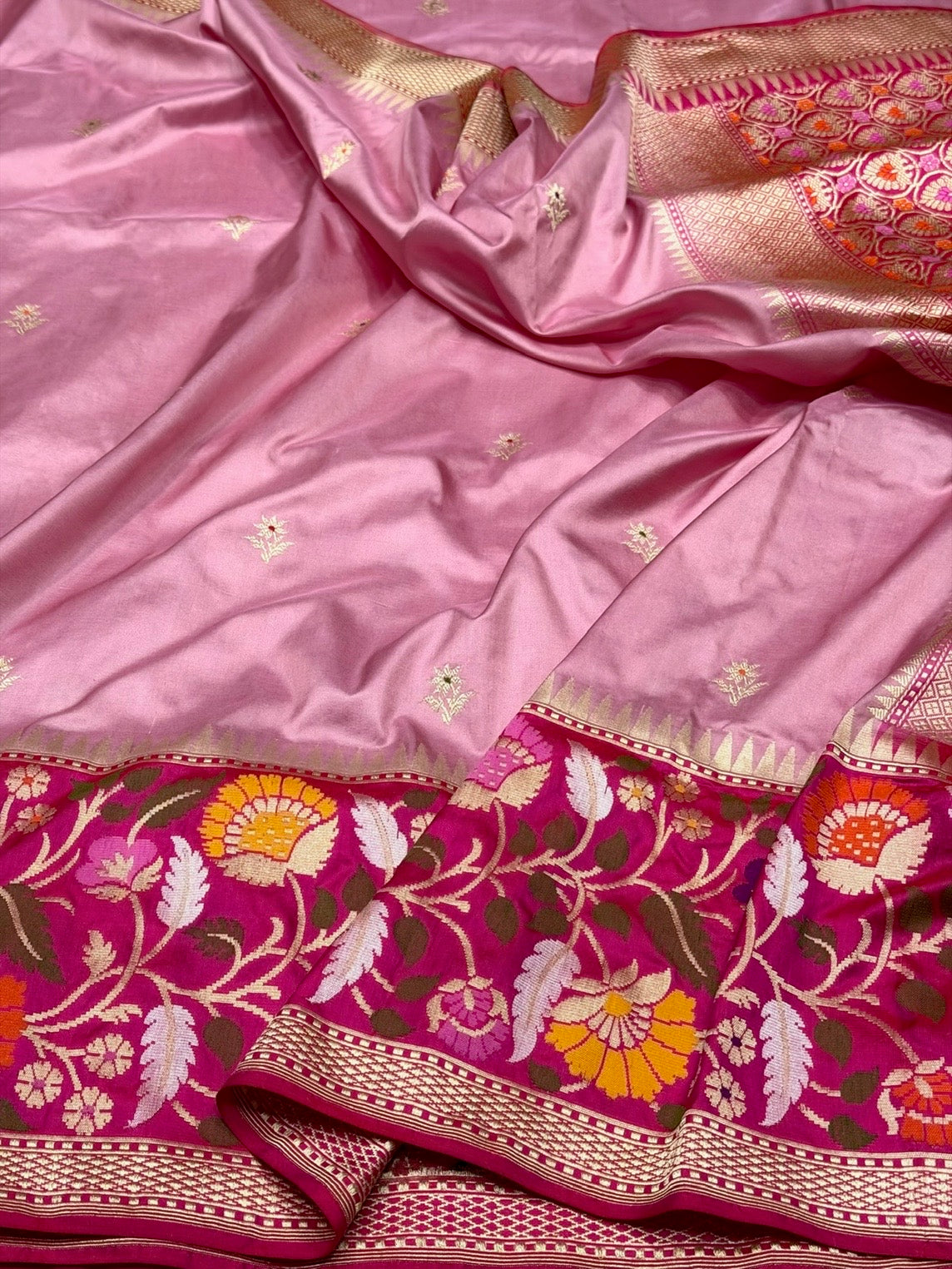 Gajiri & Pink Handwoven Pure Banarasi Silk Saree – Kadwa Weave in 100% Katan Mulberry Silk