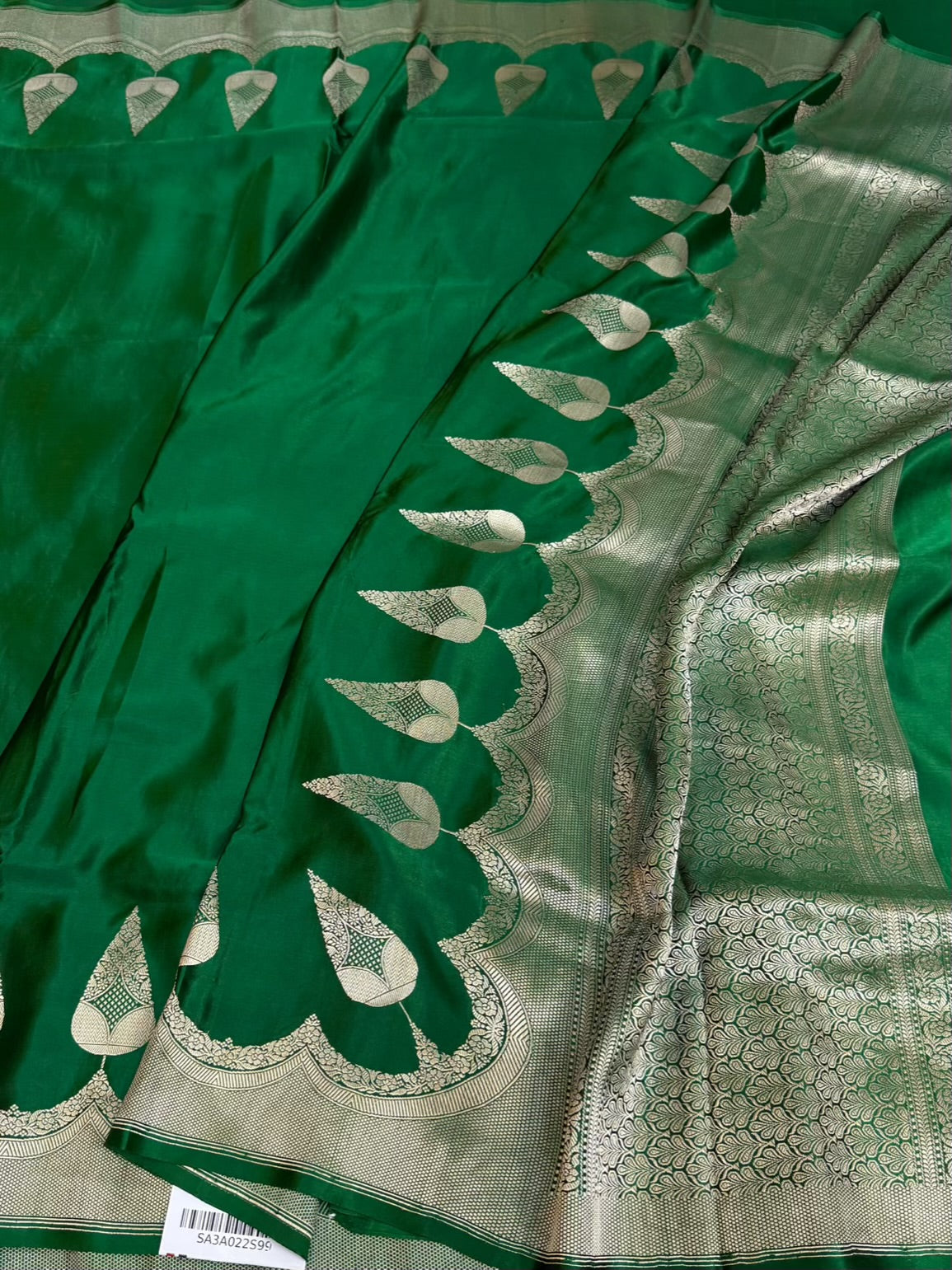 Bottle Green Handwoven Pure Banarasi Mashru Satin Silk Saree