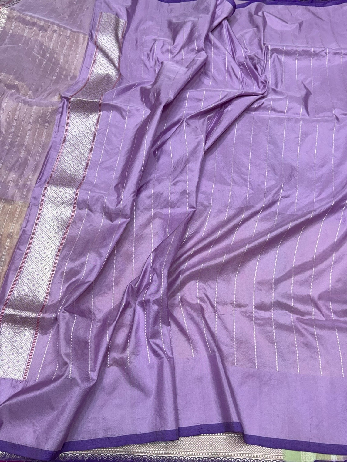 Lavender Handwoven Pure Banarasi Tissue Saree in Kadwa Weave | Pure Katan Tissue Silk
