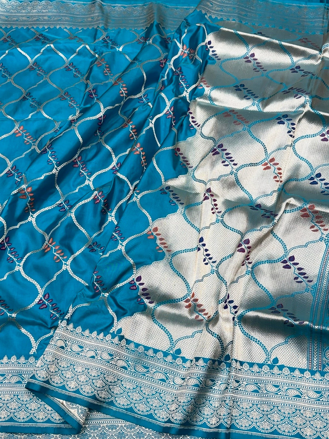 Turquoise Blue Handwoven Pure Banarasi Silk Saree – Katan Silk | Kadwa Weave | Elegant Traditional Banarasi Saree