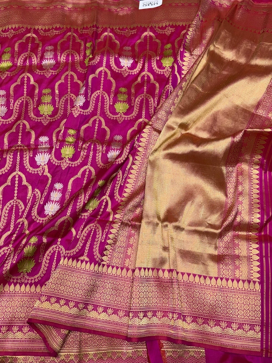 Rani Pink Handwoven Pure Banarasi Silk Saree