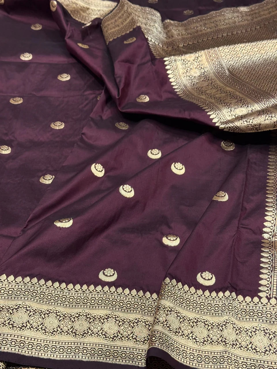 Chand Tara Handwoven Pure Banarasi Silk Saree