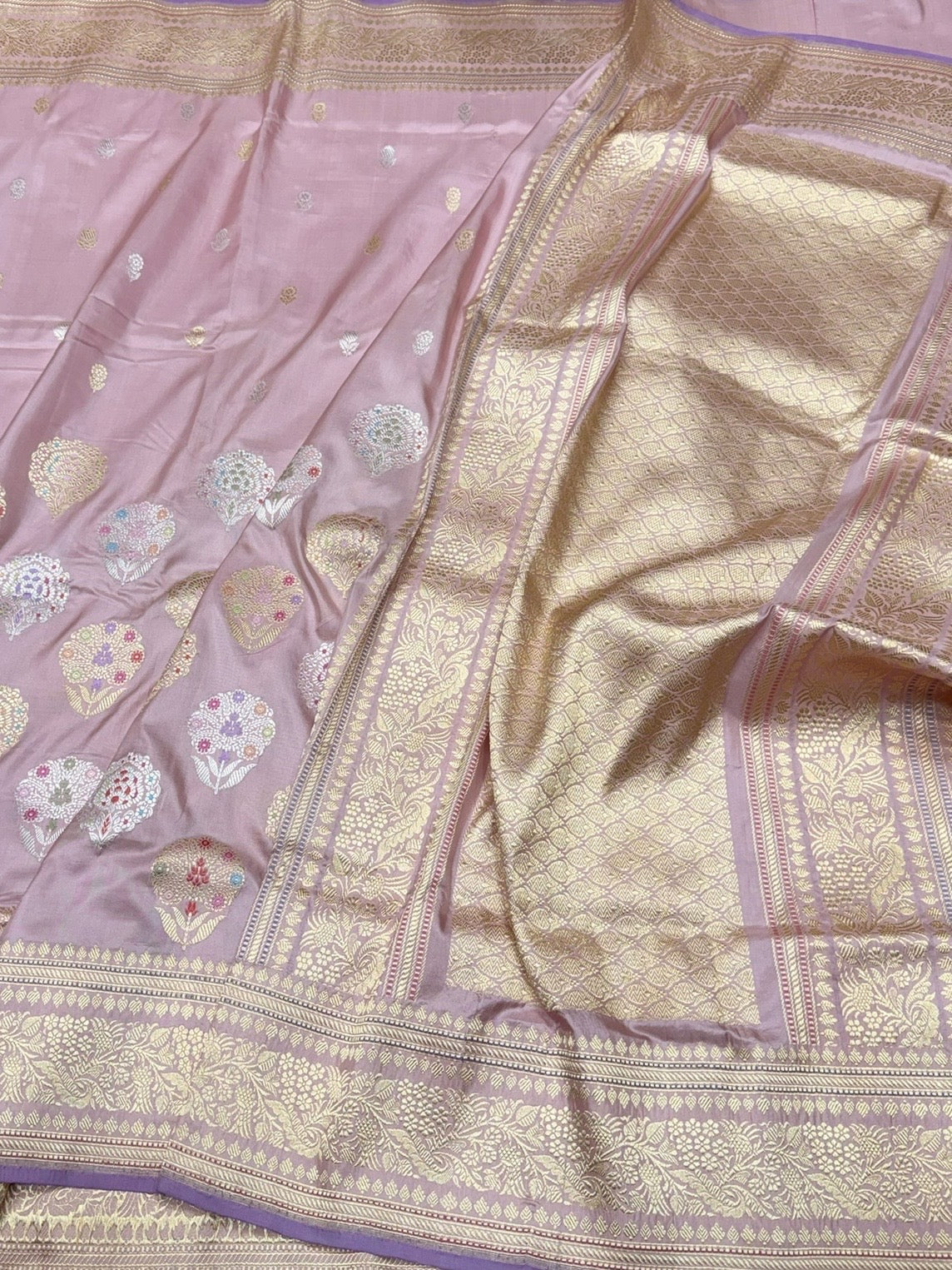 Rose Gold Handwoven Pure Banarasi Silk Saree – Katan Silk with Kadwa Weave & Craftsmanship
