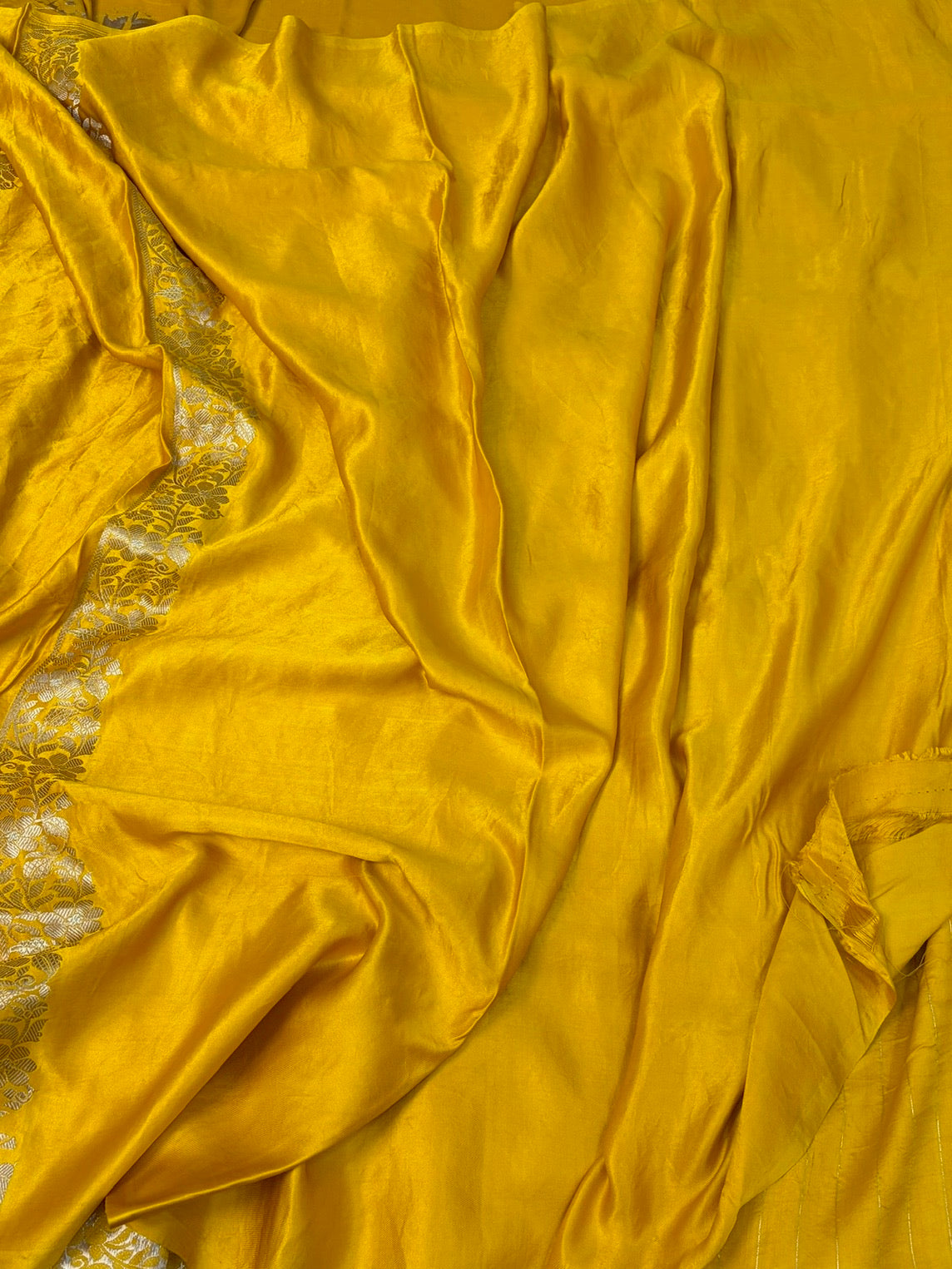 Yellow Handwoven Pure Mashru Banarasi Satin Silk Saree