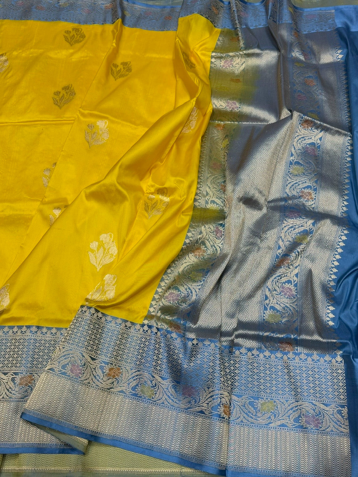 Yellow Handwoven Pure Banarasi Silk Saree