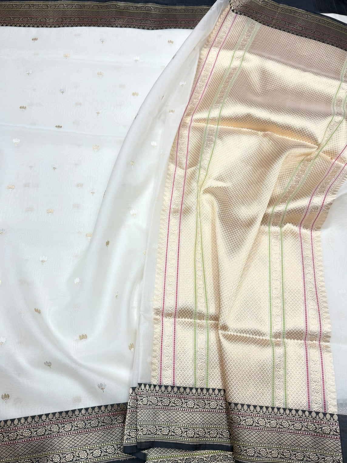 White Handwoven Pure Organza Silk Saree