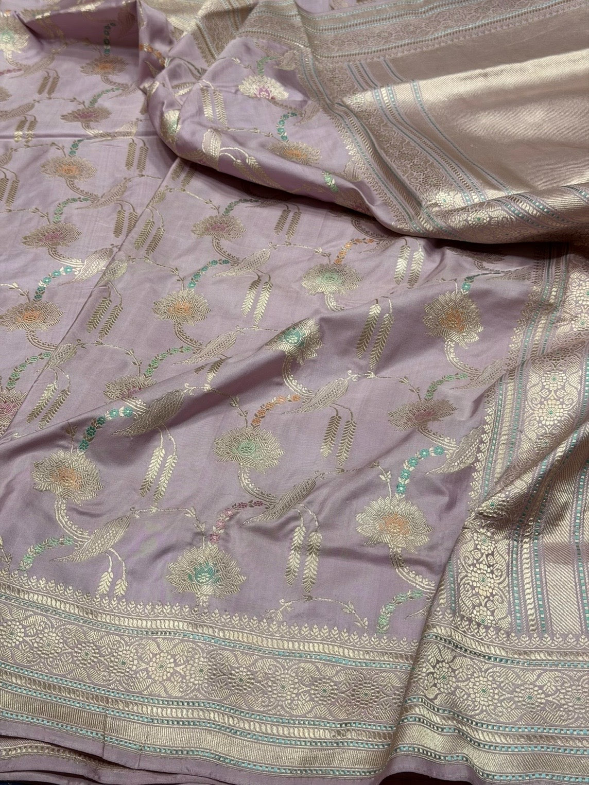 Lilac Handwoven Pure Banarasi Silk Saree