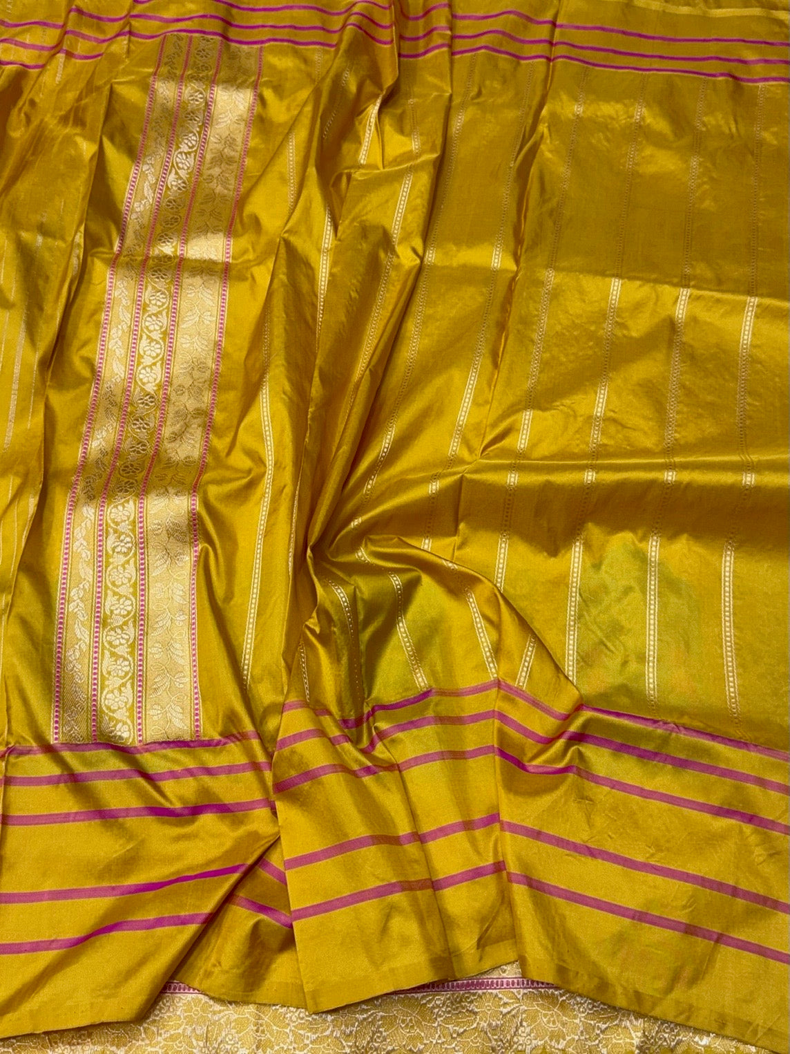 Yellow Handwoven Pure Banarasi Silk Saree