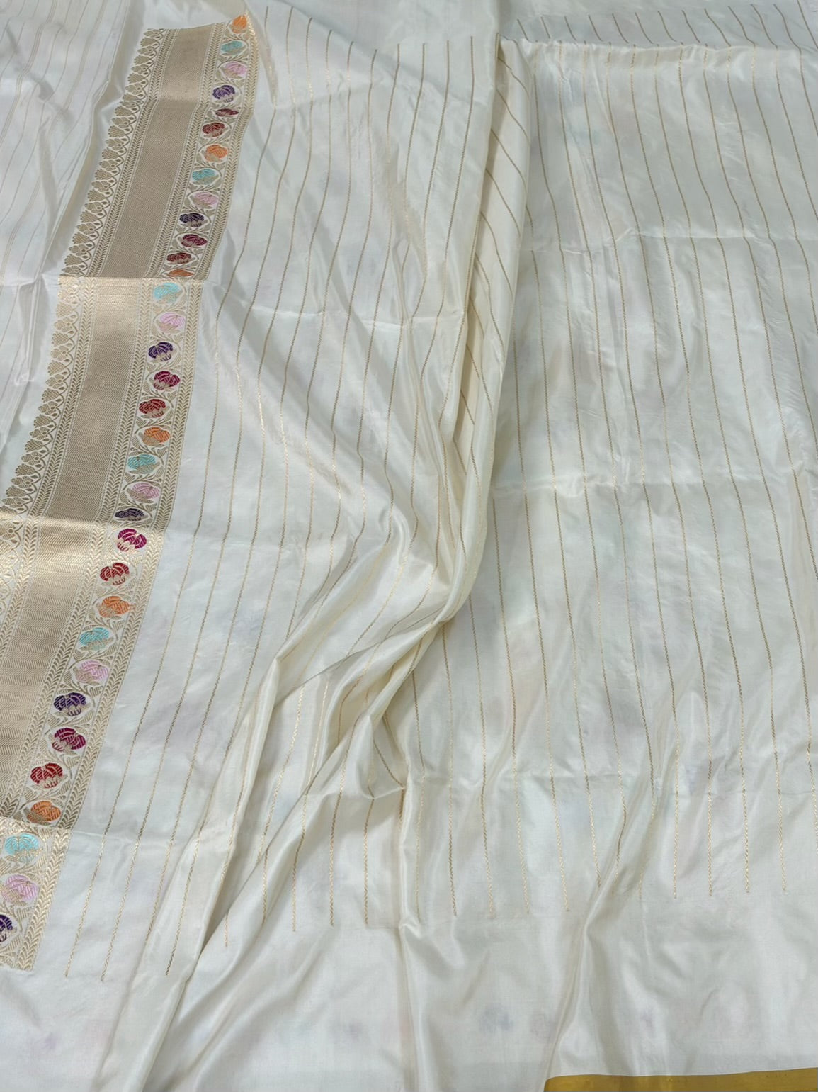 White Handwoven Pure Banarasi Katan Silk Saree