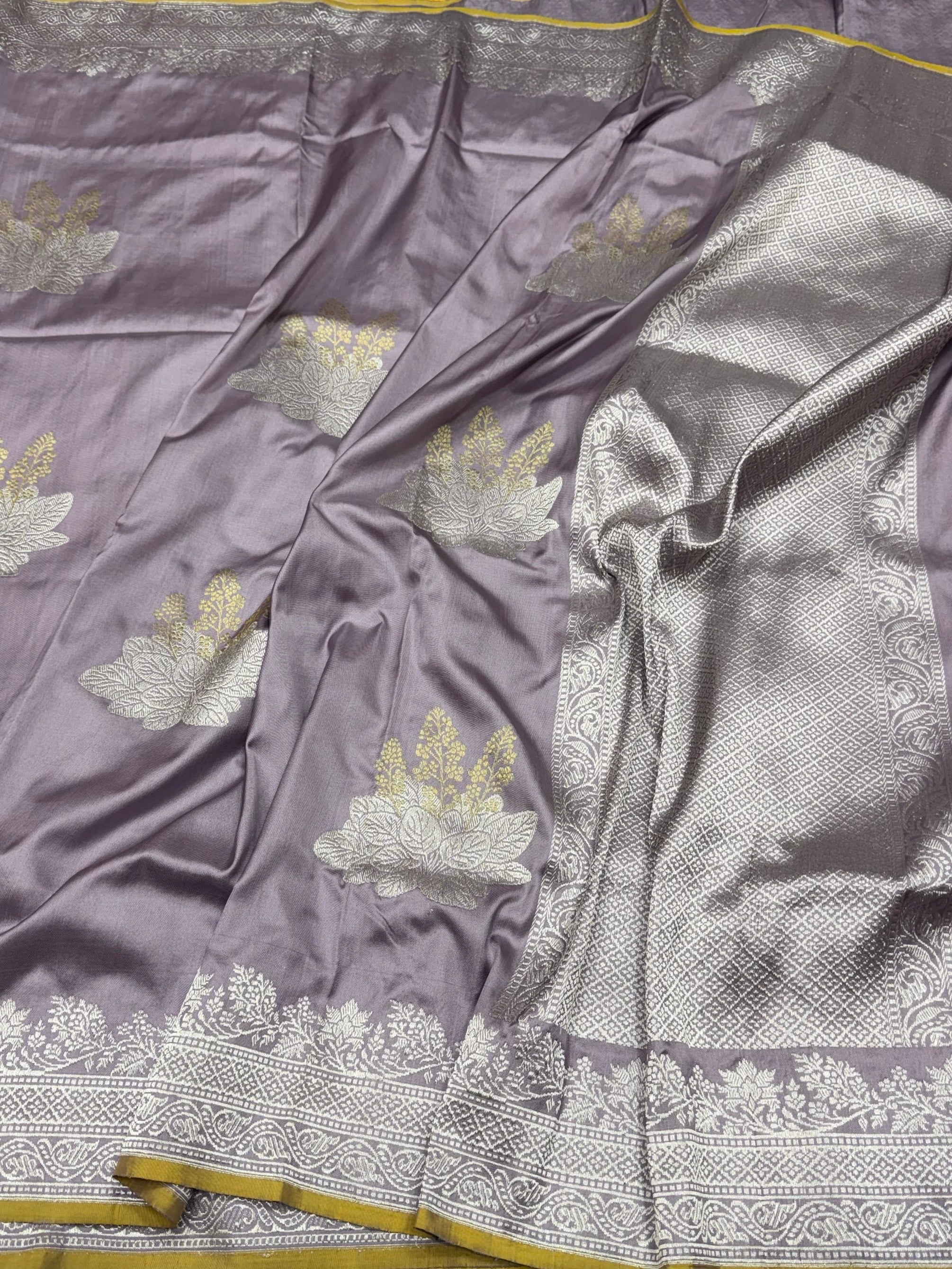 Mauve Handwoven Pure Banarasi Ektara Silk Saree