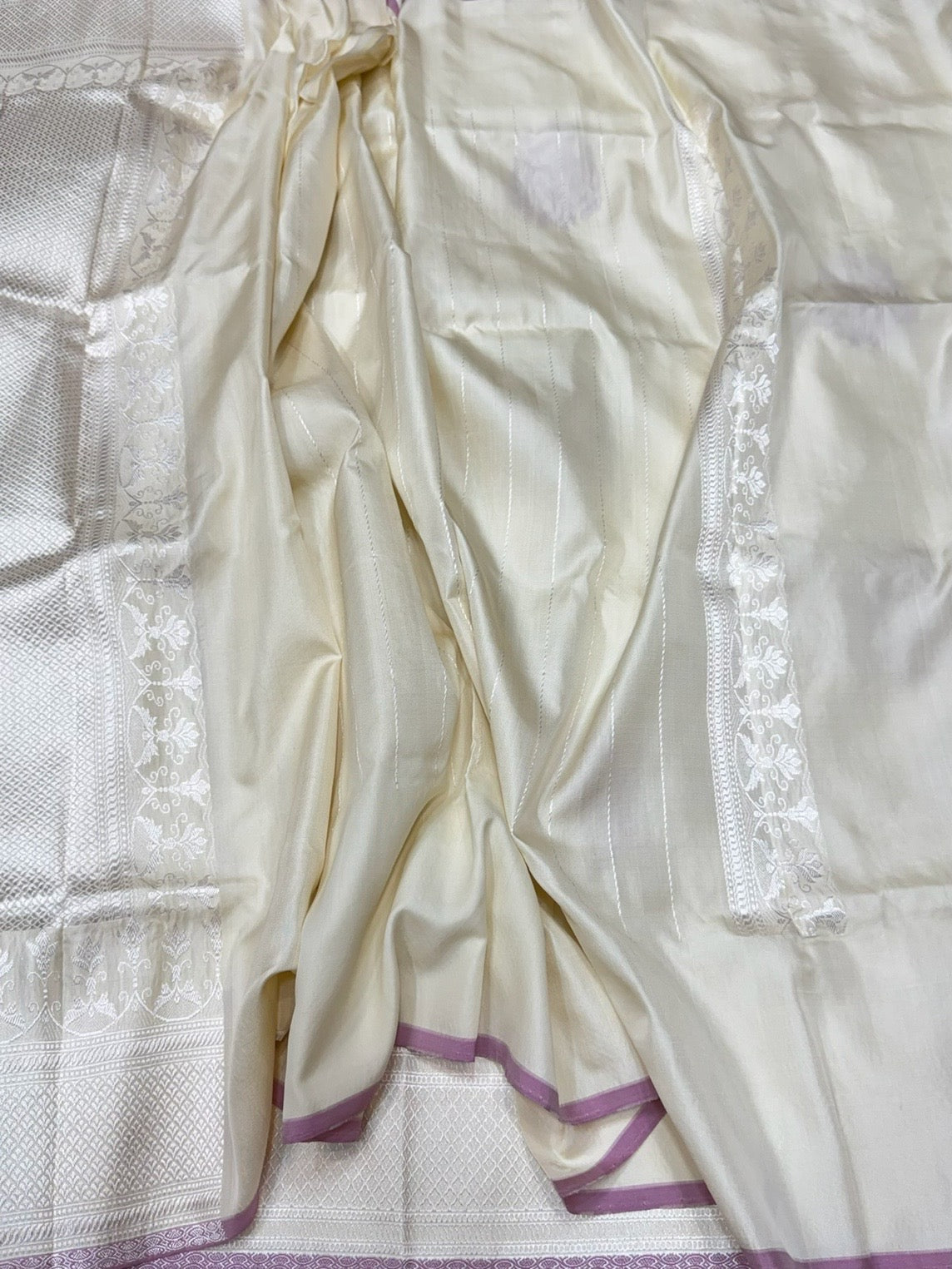 Cream Handwoven Pure Banarasi Ektara Silk Saree