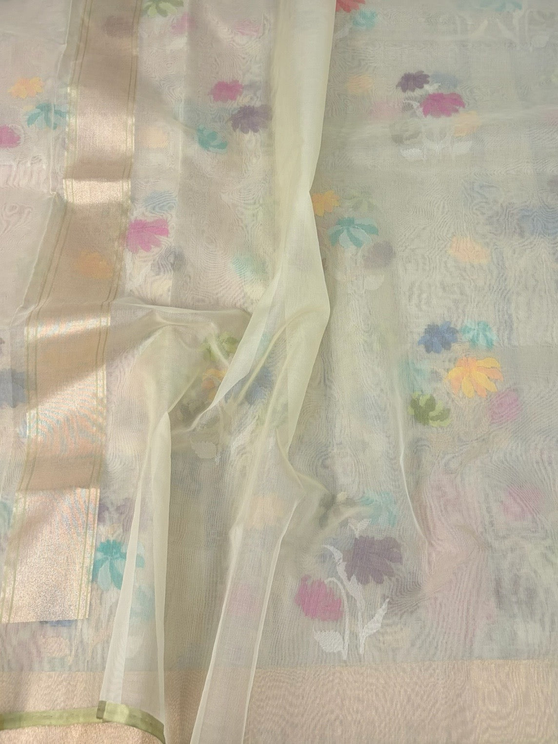 Pista Handwoven Pure Banarasi Kora Jamdani Silk Saree