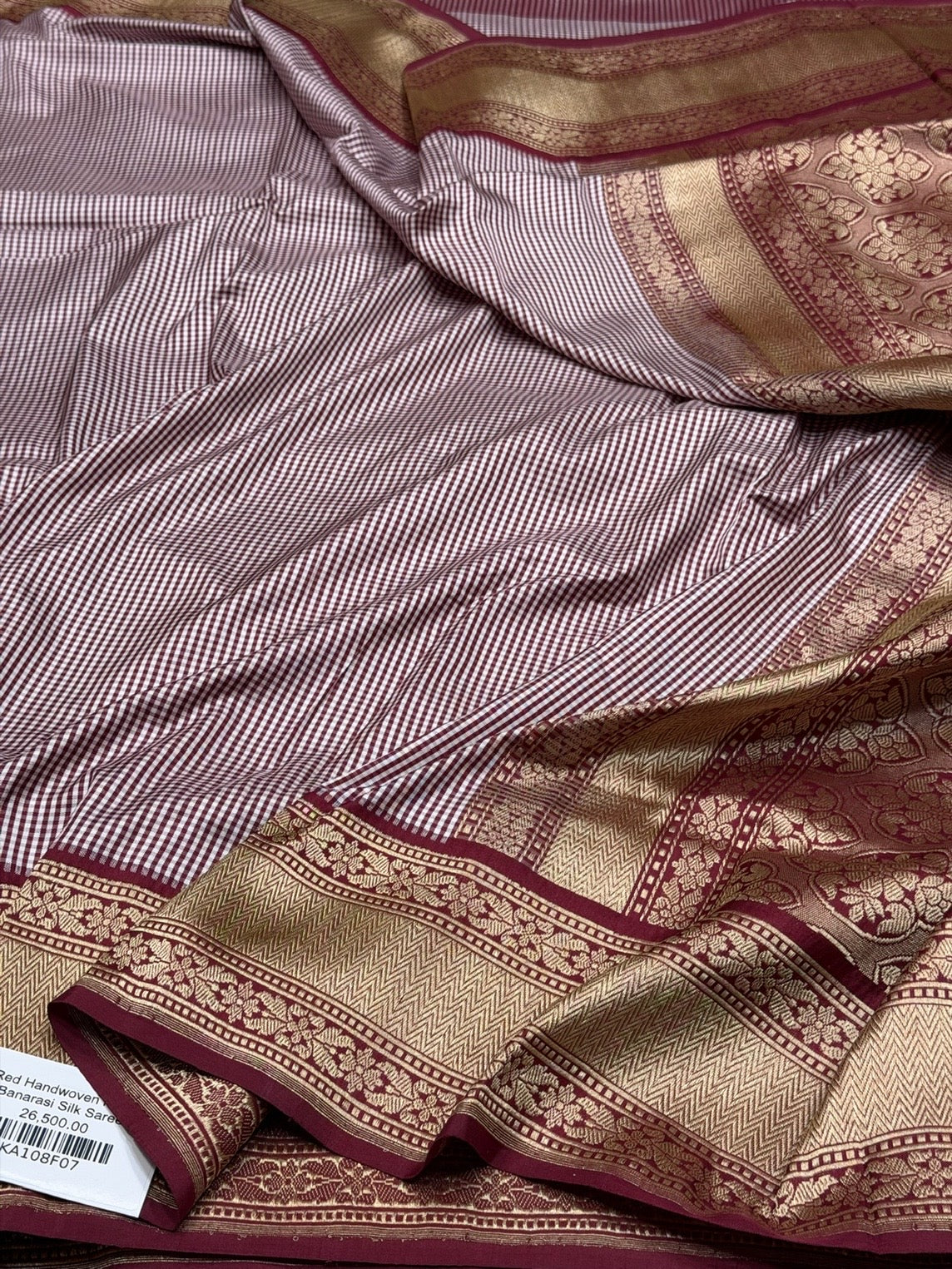 Red Handwoven Pure Banarasi Silk Saree – Kadwa Weave, Pure Katan-Mulberry Silk