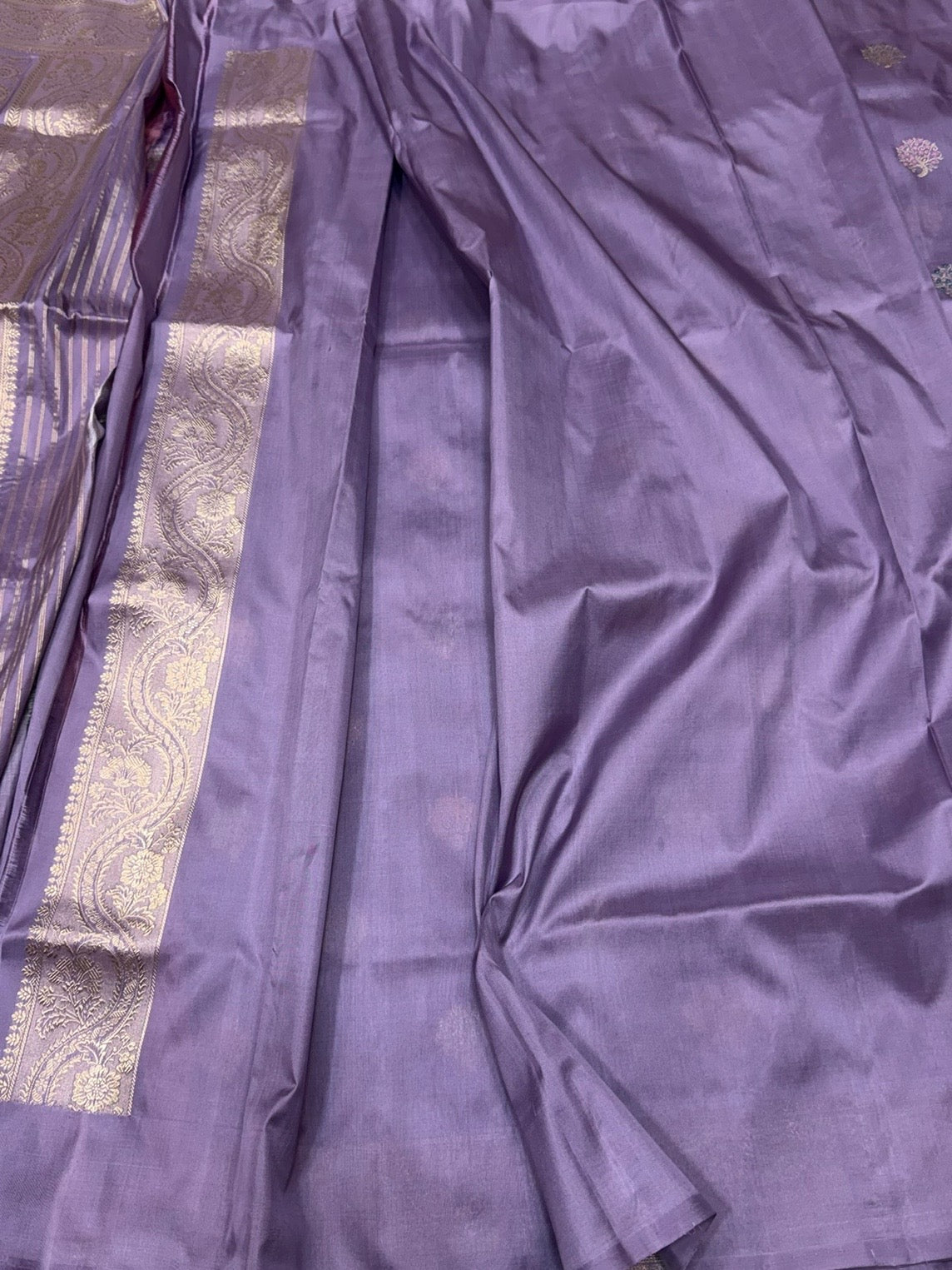 Lavender Handwoven Pure Banarasi Silk Saree