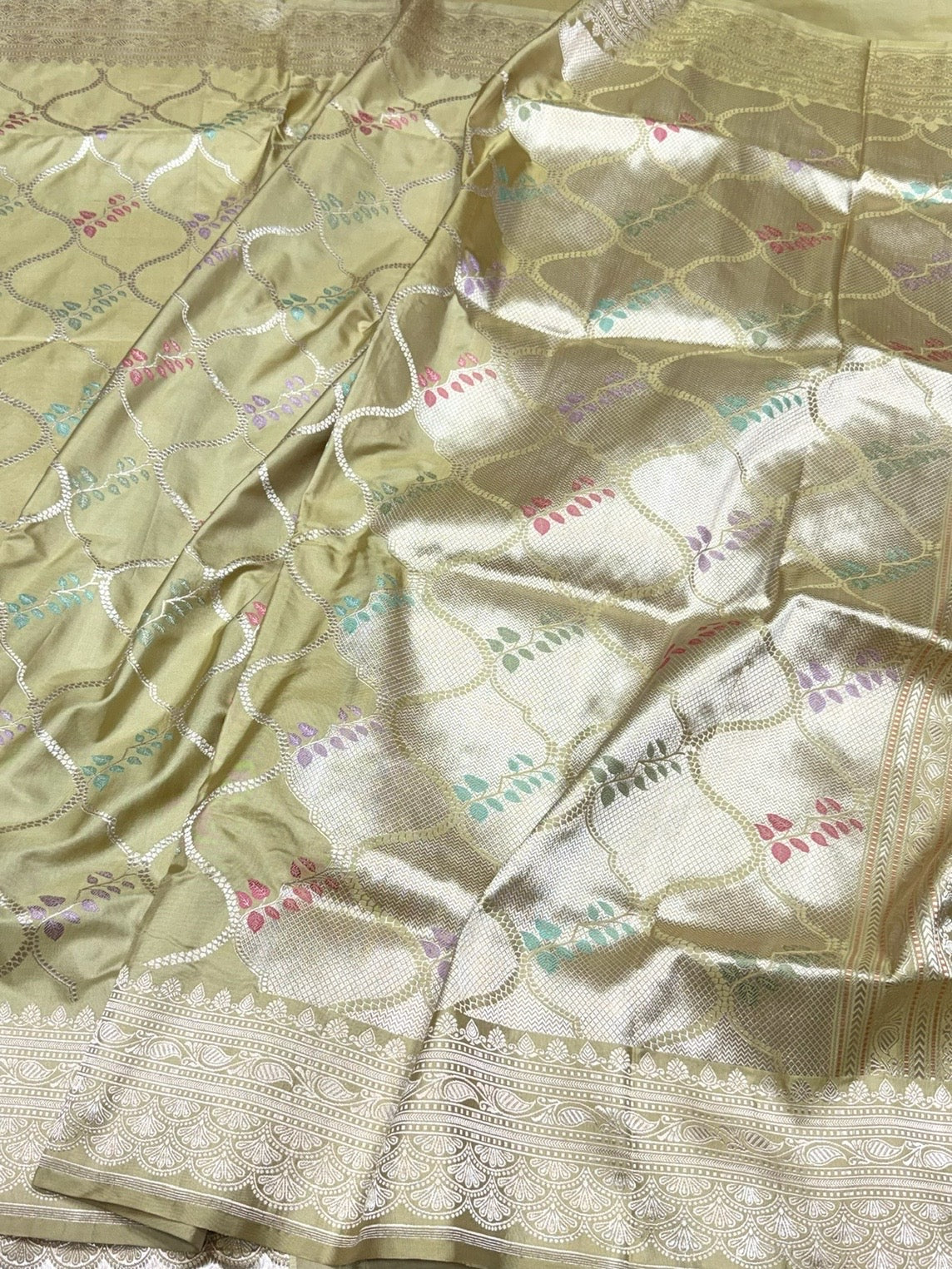 Pista Handwoven Pure Banarasi Silk Saree