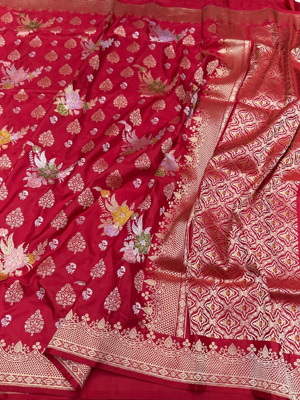 Red Handwoven Pure Banarasi Silk Saree in Kadwa Weave – 100% Katan Mulberry Silk