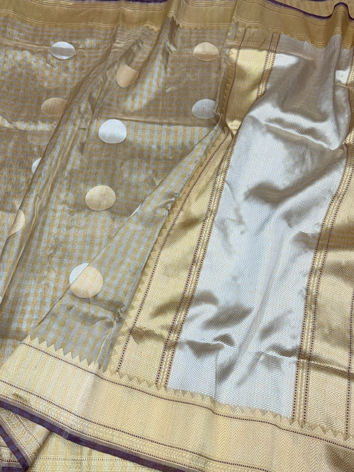 Champagne Gold Handwoven Pure Banarasi Tissue Saree