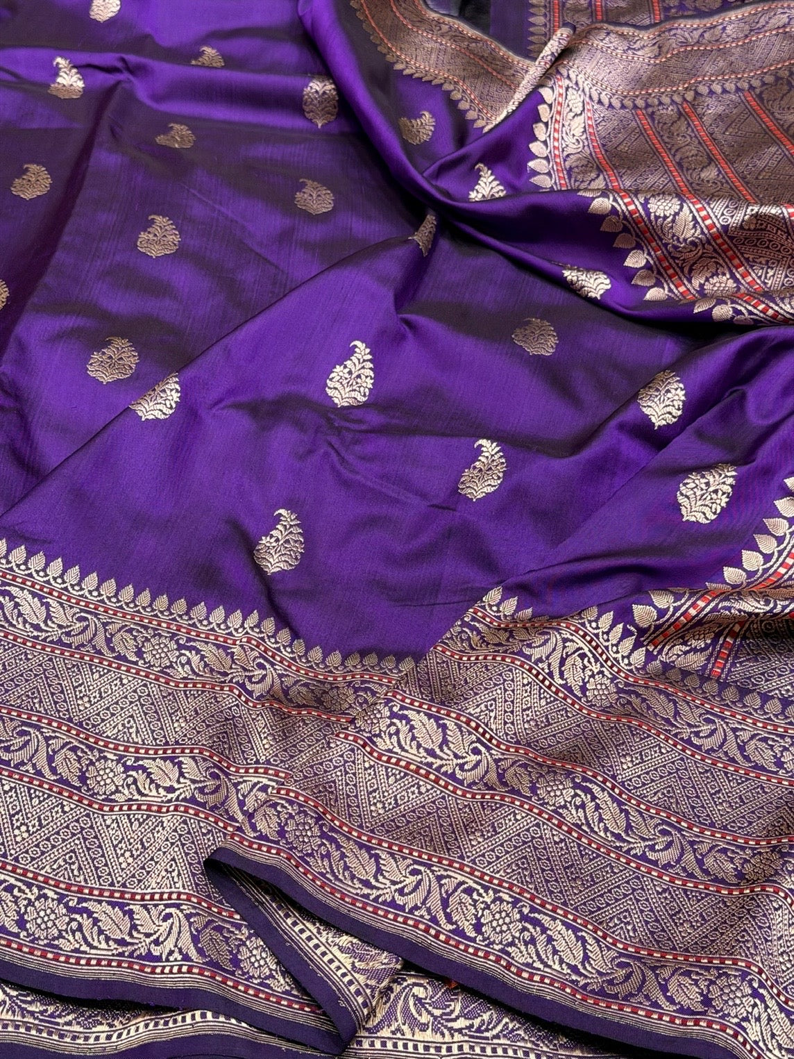 Purple Handwoven Pure Banarasi Ektara Silk Saree