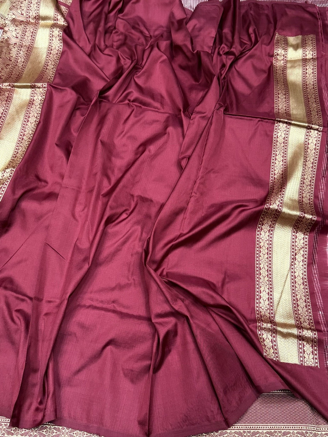 Red Handwoven Pure Banarasi Silk Saree – Kadwa Weave, Pure Katan-Mulberry Silk