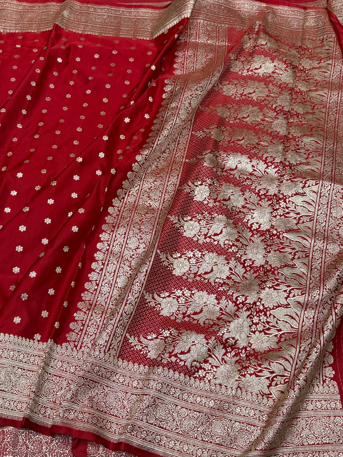 Red Handwoven Vintage Pure Banarasi Satin Silk Saree