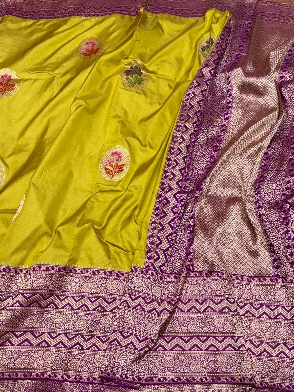 Mehndi Yellow Handwoven Pure Banarasi Ektara Silk Saree