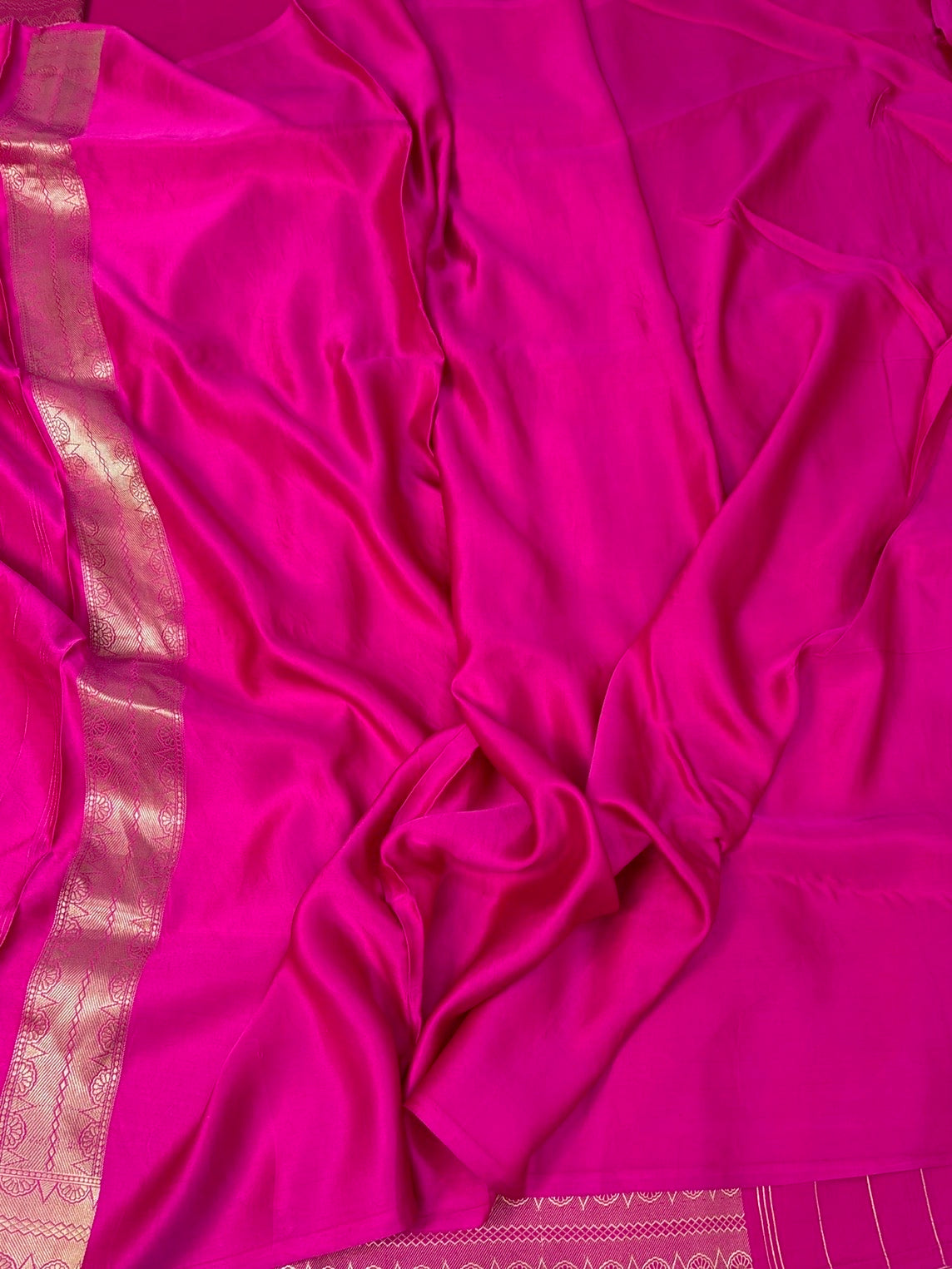 Fluorescent Pink Handwoven Pure Mashru Banarasi Satin Silk Saree