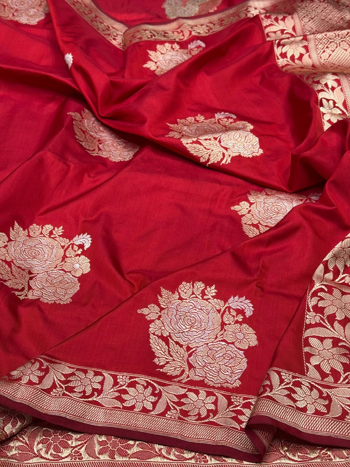 Red Handwoven Pure Banarasi Ektara Silk Saree