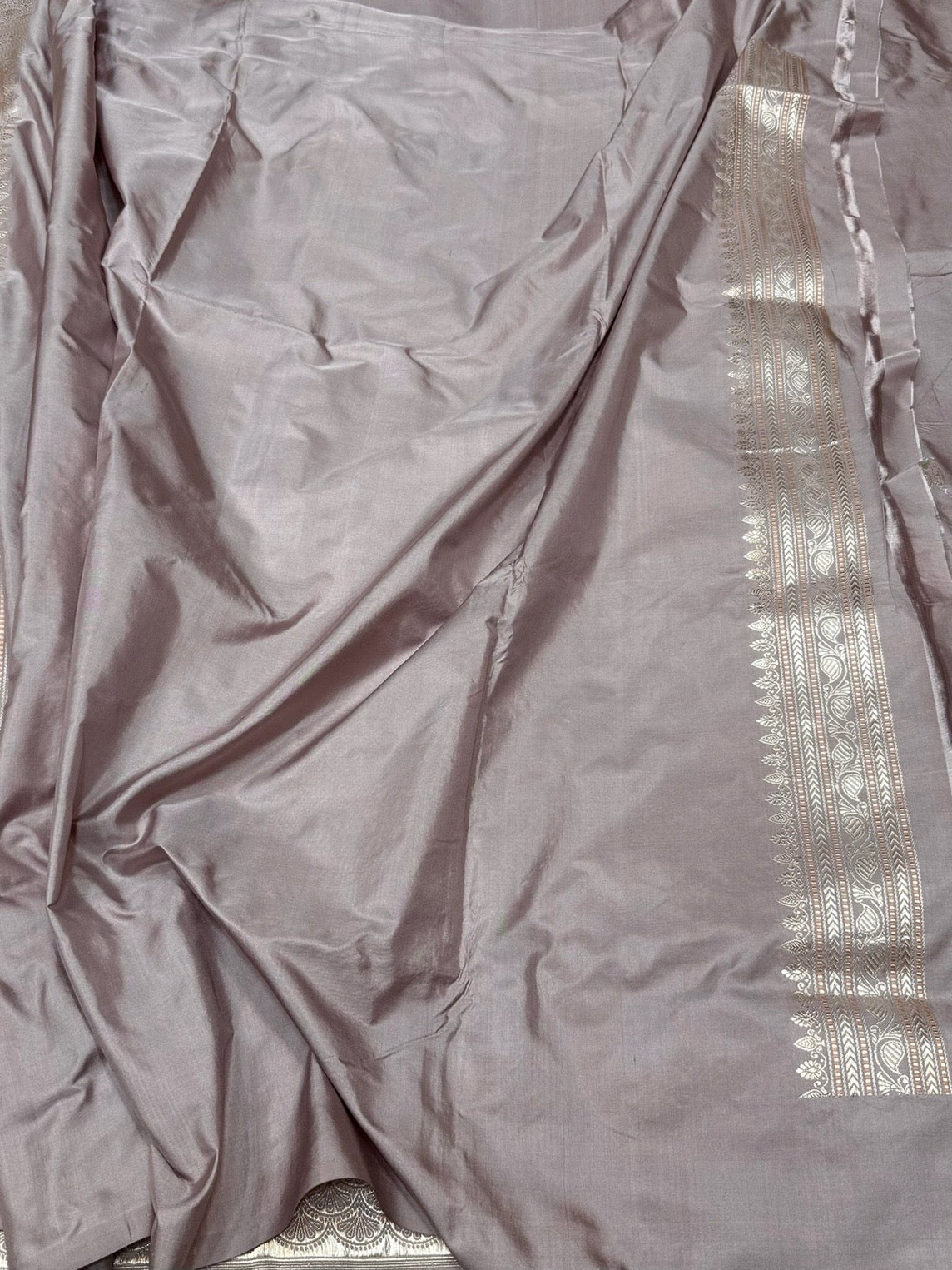 Mauve Handwoven Pure Banarasi Silk Saree